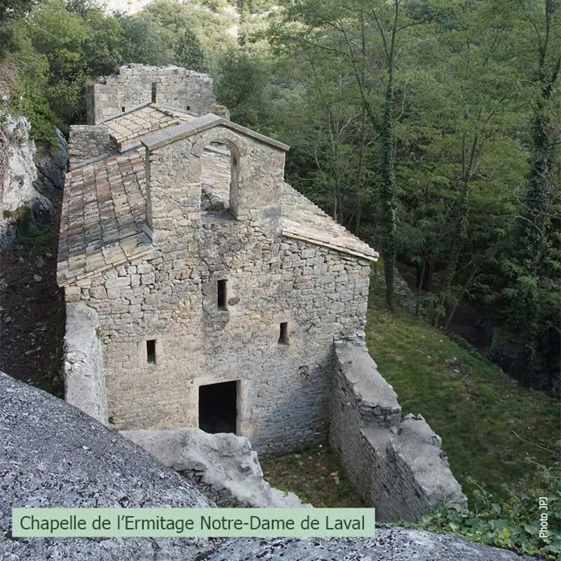 شقة Entre Uzes Et Le Pont Du Gard Le Cocon De Sophia A Deux Pas Des Gorges Du Gardon Collias المظهر الخارجي الصورة